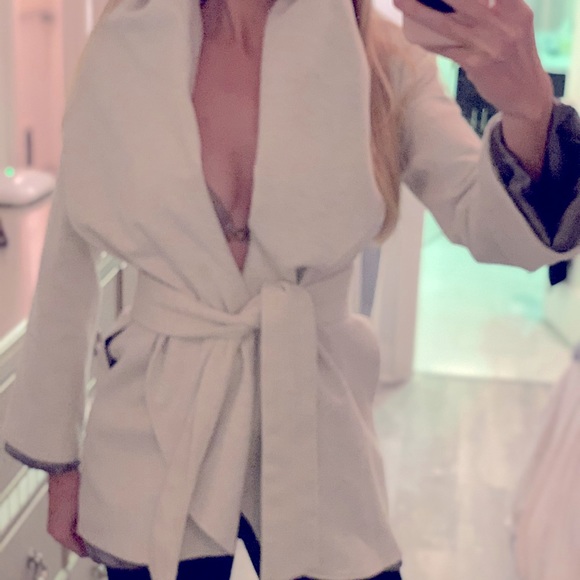 Soft, cozy, heather grey jacket - Picture 2 of 4